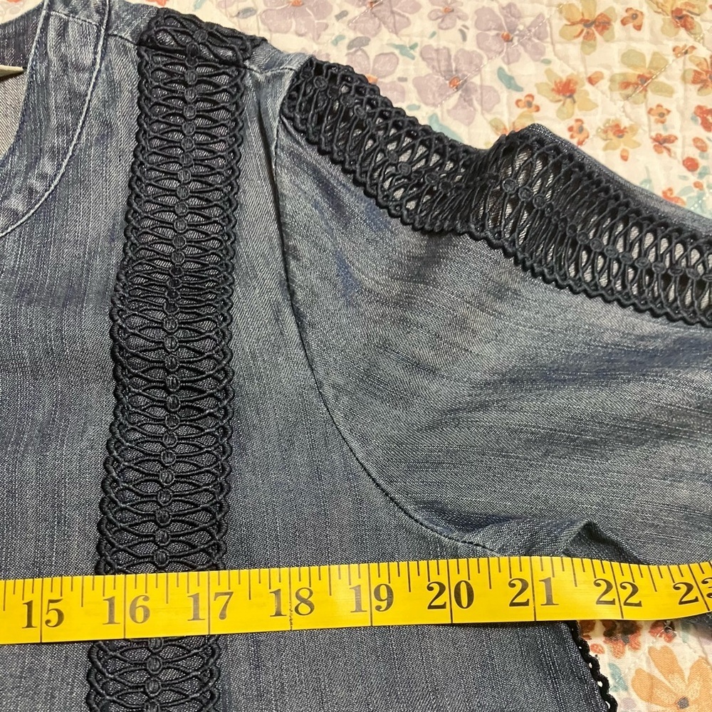 Soft Surroundings Lapiza Crochet Stripe Chambray Top Dark Wash Blue Denim - Picture 8 of 9
